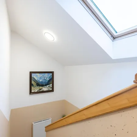 Eli Apartment *