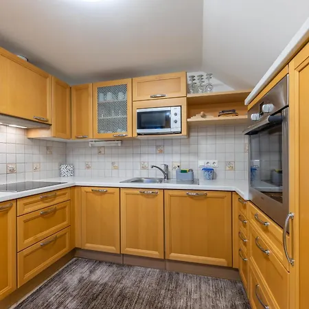 Eli * קרנייסקה גורה